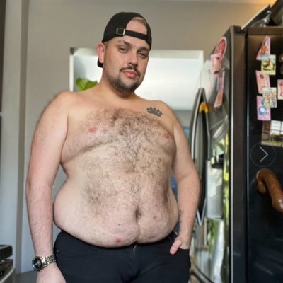 🌴SoFlo cub • let’s kiss and make out • I luv cuddles, bellies, muscle, hairy, smooth, twinks, butts, basically anything that turns me on NSFW 18+ ONLY