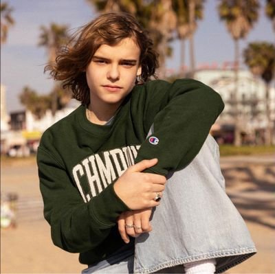 killer572329090's profile picture. My private account