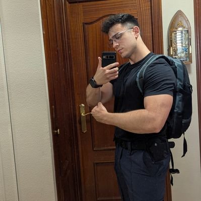 Hago rap por desahogo y me cago en el pecho de los progres