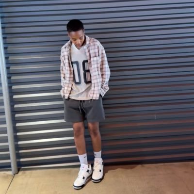 I’m from Charlotte & I like sneakers. She / Wife / Mom/ WSSU