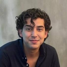 LuisEMati's profile picture. cuatrista , baterista ,guitarrista y cantante.