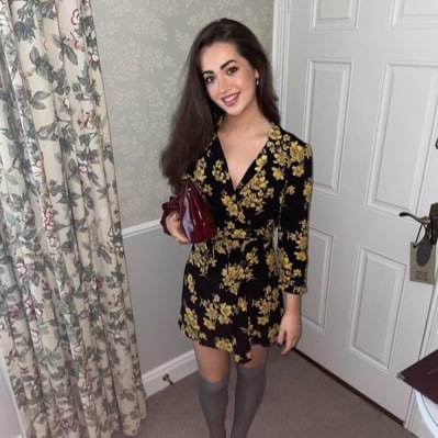 26. Mama. Belfast ☘️. interests: science, nutrition, sleep, law, feminism, child safety. BSc science.MLaw📖 NSPCC witness service📕Very serious about tea😊🫖