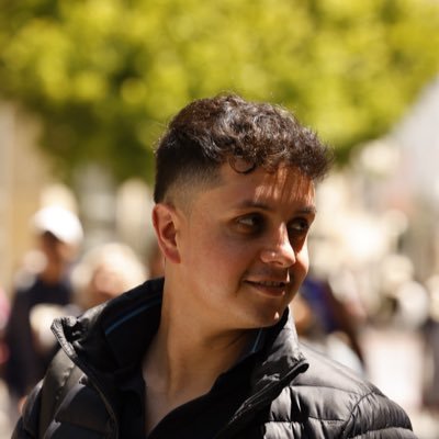 Building the next-gen AI society games | ex-@Venmo | Founding Engineer @ycombinator YS24 & @HF0 | SF-based, obsessed with AI consumer future .