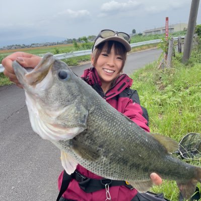 マスゲン釣りガール7期!! 【メインフィールド⇒五三川・琵琶湖】【住み⇒愛知県】【釣り歴⇒6年以上】【1993年生まれ】【シャーベットヘアーチャンネル・キャベツチャンネルメンバーシップ会員】【自己ベスト2024年5月⇒56.5cm♡】【愛猫⇒3匹】インスタも見てね♡