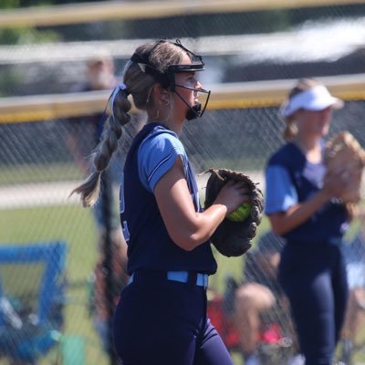 piperandersonnn's profile picture. Plainview Varsity 🥎🏀 |c/o 2026|