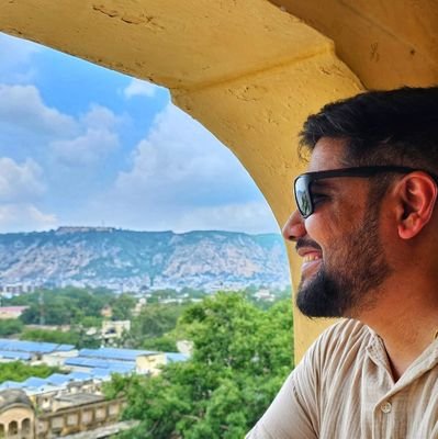 #technologist💻
#traveler 🏕🏖🏝🏞🌏🚗🛫
#orophile 🏞🏔🗻
#entrepreneur 💡📗📘📙📒