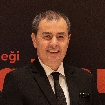 Born in Antakya in 1968, Hakan Aran graduated from the Faculty of Engineering, Computer Engineering Department of the Middle East Technical University.