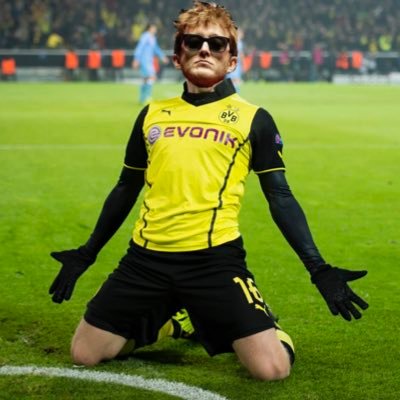 Vald fan account #HejaBvb #ParisEstMagique #HiveMentality