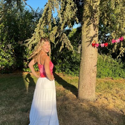 mollygravestock's profile picture. 