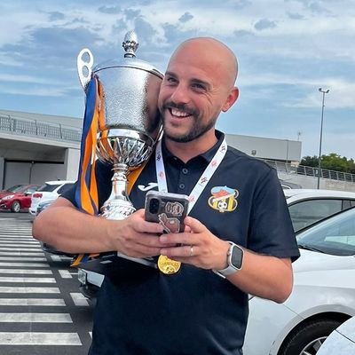 📝 https://t.co/ydc3Wz1C0P
⚽️ Nivel II UEFA A.
🔙 Racing San Gabriel, Lacross Babel, CF Intercity y Betis Florida.
🔜 CD Maristas Alicante.