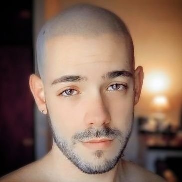 🎙️ Comunicador | Streamer desde 2012 | Análisis sin filtro
🔥 Contenido NSFW + actualidad argentina
📺 VOLVIMOS: Streams en vivo en YouTube
👇 Todos mis link