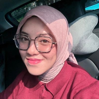 naulianasution's profile picture. 