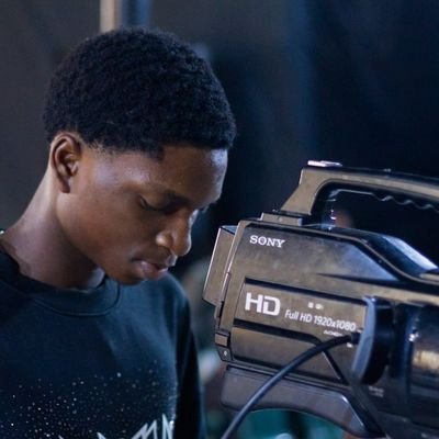 Damithegrapher's profile picture. Grace coronated 👑 || Pencil artist || Web3 DOX || Writer || Photographer || video director || Crypto enthusiast || AI researcher || multifaceted dude 😎.