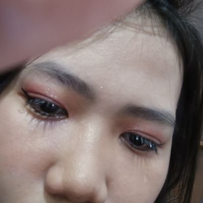 ilovejoumore's profile picture. I want to wear his inisial on a chain ’round my neck