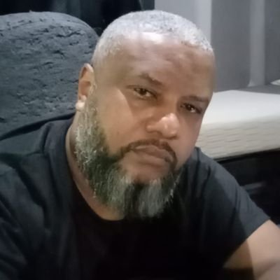 Solteiro de 4.2 e Feliz!
A vida é a pior escola pra quem não quis aprender com conselhos! Guarde isso liberdade a qualquer custo não e liberdade e PRISÃO!