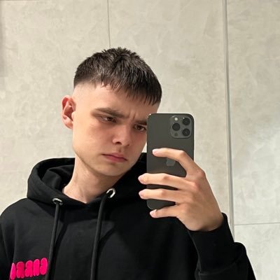 VladPasca5's profile picture. Made multiple 5 figures online before finishing high-school. $270k cash collected as a setter.