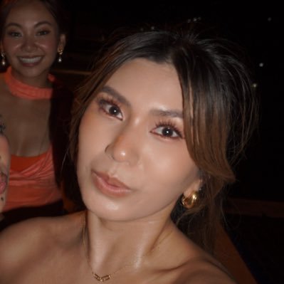 isagvrcia's profile picture. sheeee