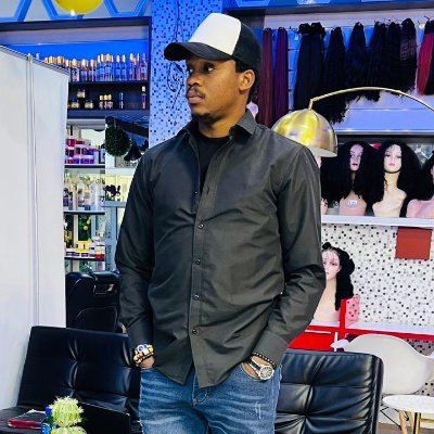 Rugged Poet📝Journalist(ND)📢Comedian🎤 Traveler✈ Pol. S'tist(BEd)💯Luxury Dono Hair Boss🥰Igbo Boy On Tour💯Crypto Enthusiast💰RiskyPunter