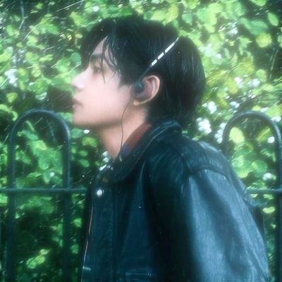 _jooniverse04's profile picture. she/her ⚝
21 ≽^•⩊•^≼
bangtan only ⟭⟬
모아미 ˙ᵕ˙