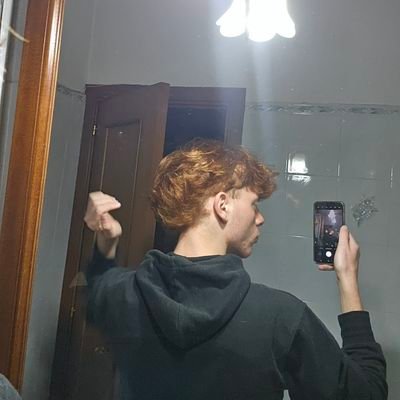 mi piacciono le patatine, la pizza la luna e la notte