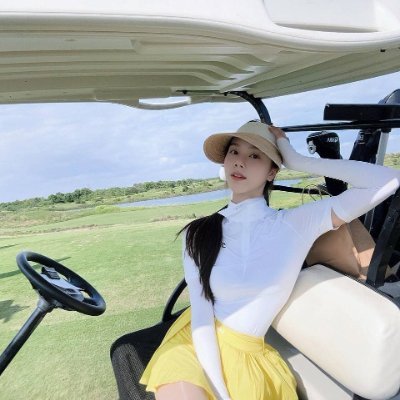 MusicDora's profile picture. 