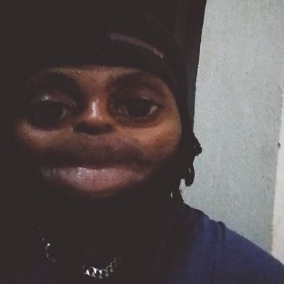I'm not cool 🤪My life is made up of two jokes.
1. My job.😪
2. My salary. 😪😪 But CHELSEA keeps me going 😌💙