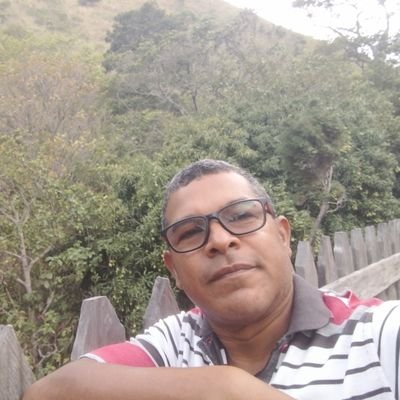Administrador de empresas, especialista en educación y orientación familiar, campesino de corazón