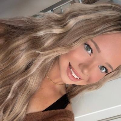 elledar830's profile picture. There is Beauty in simplicity😍😍 my signal number +1 (530) 201-9578