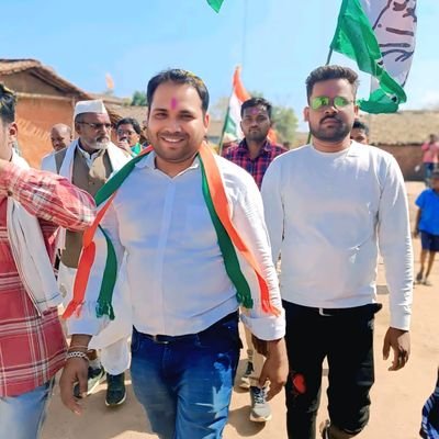 umeshdongre0110's profile picture. State secretary of youth Congress Chhattisgarh.

Dist vice president DYC Gariyaband.

Dist Co-ordinater Jawahar Bal manch Gariyaband.
Ex- Joint Secretary CGPYC.