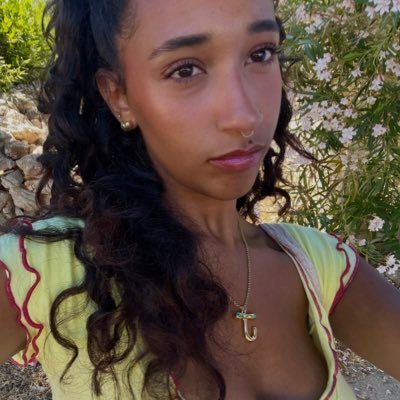 sippingleenbear's profile picture. 