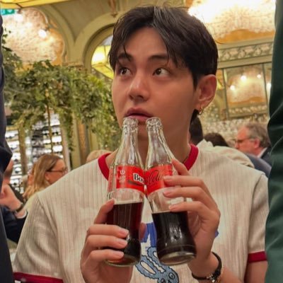 รู้ไหมทำให้ใจสั่น ๆ ˚୨୧。 รู้ไหมว่าฉันเริ่มหวั่น ๆ
└─────────── ˖⁺‧₊˚♡˚₊‧⁺˖
˖ ᡣ𐭩 ⊹ ࣪— kep1ian gllit army moa villian — ౨ৎ˚₊