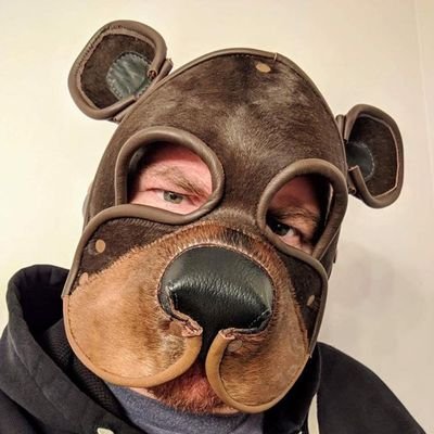Unleashing instinct through art. 🐾🎨
Masks, leather, silence, and shadow💦😍.
Pup play visuals | SFW,
Commissions whispered, never shouted🏳️🌈.