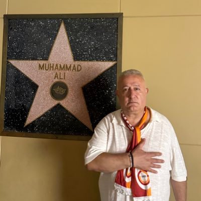 “Bireysel yaşayan, toplumsal düşünen; Türk-İslam medeniyet mefkuresine gönül vermiş, Abuzer Gıfari meşrebinde bir yolcu.”