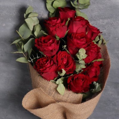 دكتواره في اداره العلاقات الدوليه الاستراتيجيه سفيره تراث وشاعرة مرخصة إعلاميا مديرة علاقات عامه لصحيفة الوطن واليوم والساحات مسؤله عن سناب المملكة لرؤية 2030