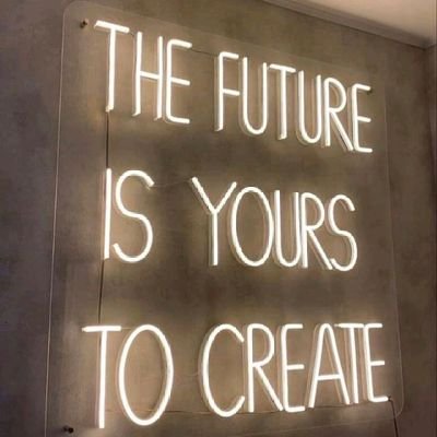 Nelliehellen25's profile picture. she is nellie