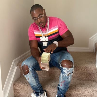 ▪️Future VP ▪️Real Estate Investor ▪️SBS Co Founder @sbsglobal_ You Must Be The Change You Wish To See In The World!!! Click!!!!👇🏾