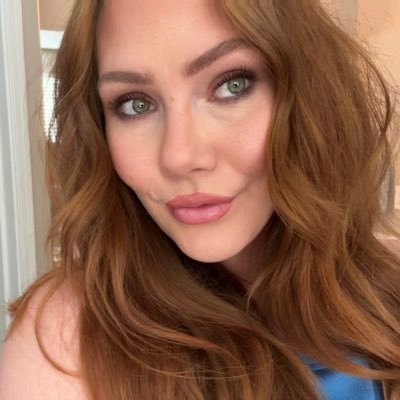 kelseebensonnn's profile picture. if you don’t like me, breathe in and out. cuz that’s all you can do