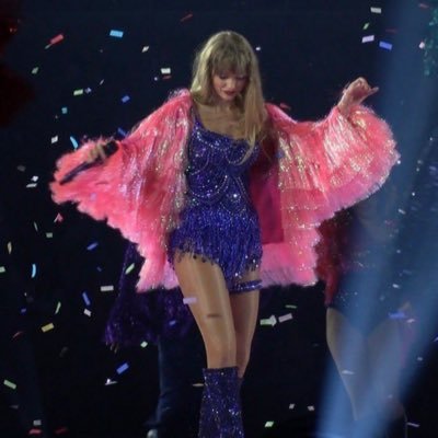Lover Girl🩷 ⭐️🌟🪩 Eras Tour, TSOU Tour, Short n Sweet Tour 🩷🩷 Voyeur Tour 😛
