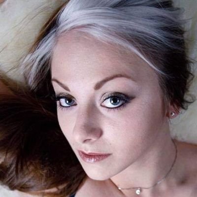 Kate Albrecht 🎮🪽 Profile