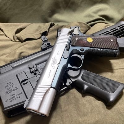 milles326's profile picture.