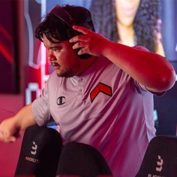 Team Assistant, Esports Operations @MLSEPR l @RaptorsGC 🏀l #LeafsGaming🏒 l @TFCGaming ⚽️ l Former @CanBball Esports Athlete l #6IX2K l 𝕍𝔼 l Views are my own