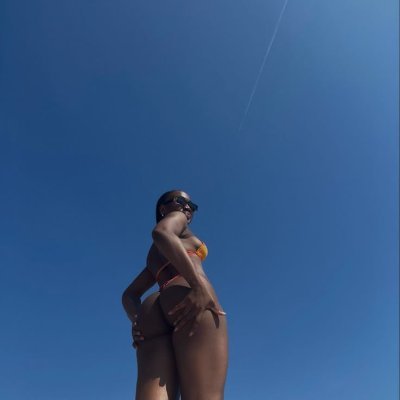 unrulymelly300's profile picture. 