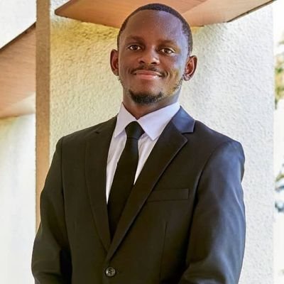 • Juriste internationaliste.
• Écrivain congolais(RDC). • Prix Makomi 2022.
NOUVEAUTÉ: Les codes secrets de Mamadou Ndala, disponible maintenant.