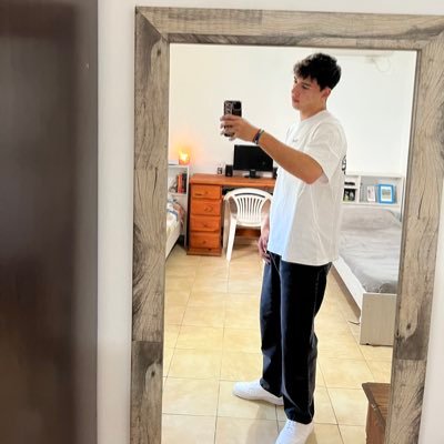 juaniramii's profile picture. https://t.co/hzY32cg4Rn