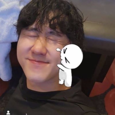 i doom scroll so if u find me reposting ur posts multiple times, i promise im not stalking 💔💔
