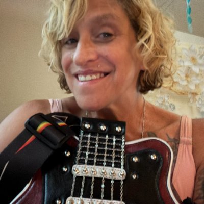 Lys10ing's profile picture. Mortality resistant minstrel and artist - Living my best life!