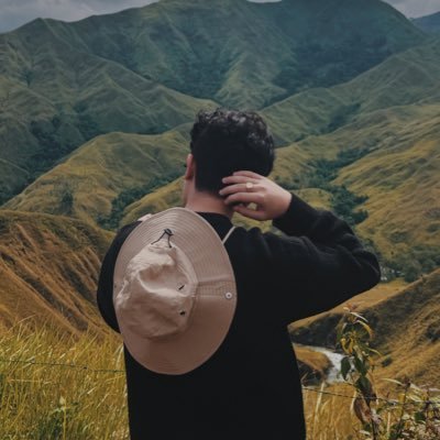 justalostboyyy's profile picture. so i will go to secret gardens in my mind 🌱✨ | “flectere si nequeo superos, acheronta movebo”