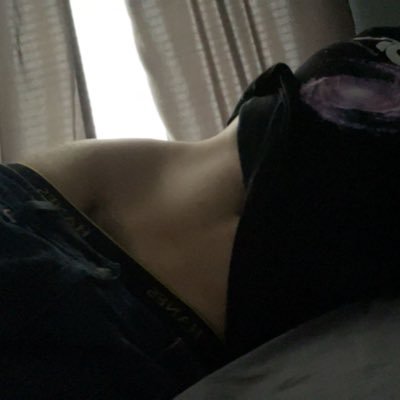porn reposting vers gooner twink 🤫 I love (all) porn, male feet, the list goes on - DMs Open - pfp is me - 5’11, size 12us 🦶