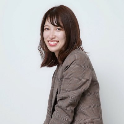 riho1160's profile picture. あなたのストーリーを、世界へ繋ぐ。 | 元営業×現英会話講師を活かした丁寧なヒアリング | 海外対応も◎ | 英語×デザイン | '01 | あなたの想いに寄り添い"伝わるデザイン"を一緒に作っていきます🌸| 2026.9〜🇨🇦 | #SHEJourney | #LogByRiho