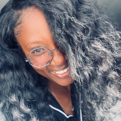 NyeuvoEster's profile picture. Everything is pretty normal over here!!!